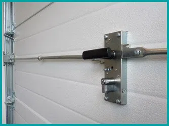 Southport Locksmith Store Southport, CT 203-533-3120 - garage-door-locks